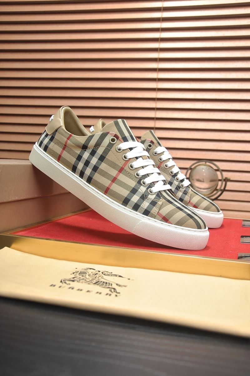 Burberry Low Shoes